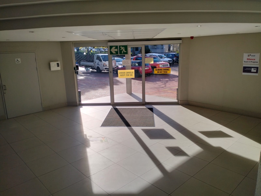 To Let commercial Property for Rent in Rosenpark Western Cape